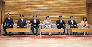 消費減税、大綱を閣議決定