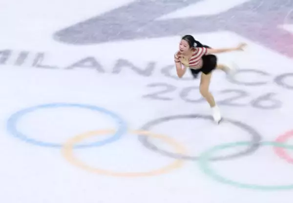 演技する中井　五輪