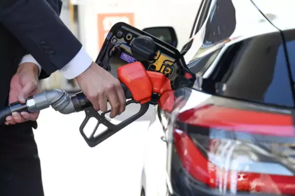 ガソリン横ばい、１７０円１０銭＝財源は残り２１００億円―経産省