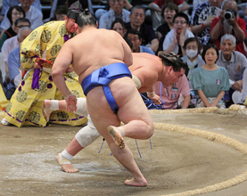 照ノ富士、大の里に敗れて土