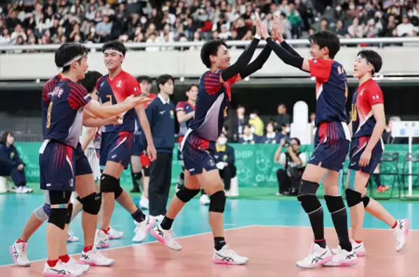 清風、東山が決勝へ　高校バレー