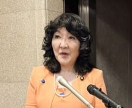 片山財務相「断固たる措置近い」＝財務官「最後の退避勧告」と介入示唆