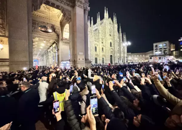 聖火リレーに集まった人たち