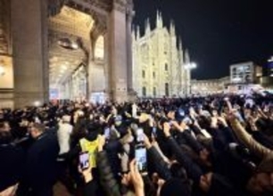 聖火リレーに集まった人たち