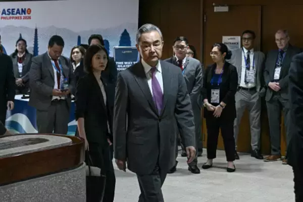 中国外相、ＡＳＥＡＮプラス３欠席
