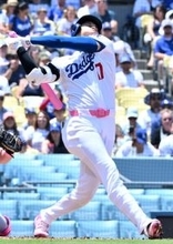 三振する大谷　大リーグ