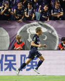 「喜ぶ加藤　Ｊリーグ」の画像1