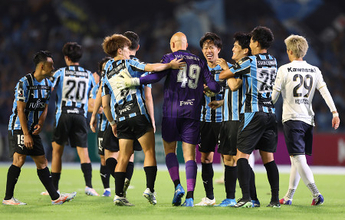 喜ぶ川崎イレブン　Ｊリーグ