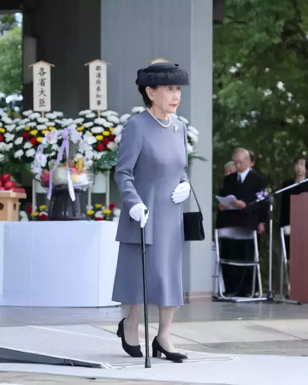華子さま、戦没者墓苑慰霊祭に＝東京・千鳥ケ淵