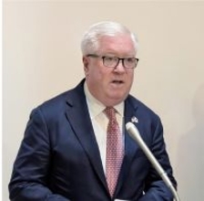 駐日米大使「首相を支持」　