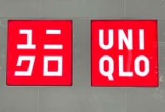 ファストリ、初任給３７万円＝１２％増、採用強化