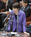 「首相、皇位継承「男系男子限定が適切」」の画像1