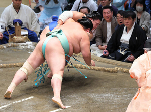 藤ノ川の上手投げ