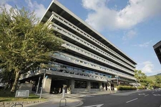 西名阪で逆走か、３人死傷＝軽自動車が正面衝突―奈良
