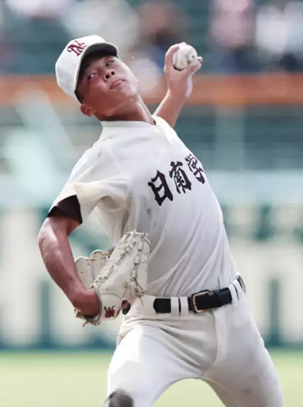 谷口の力投　高校野球