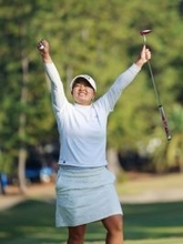 喜ぶ鈴木　女子ゴルフ