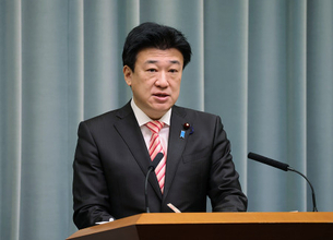 米攻撃、法的評価避ける