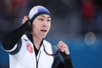 滑走を終えた新濱　五輪