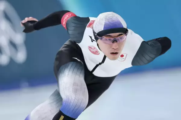 滑走する野々村　五輪