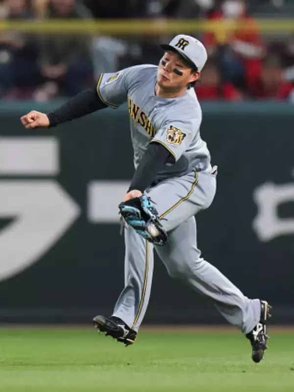 「森下の好捕　プロ野球」の画像