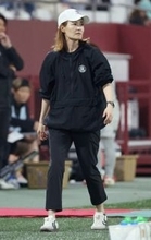 ＩＮＡＣ神戸の宮本監督　サッカー