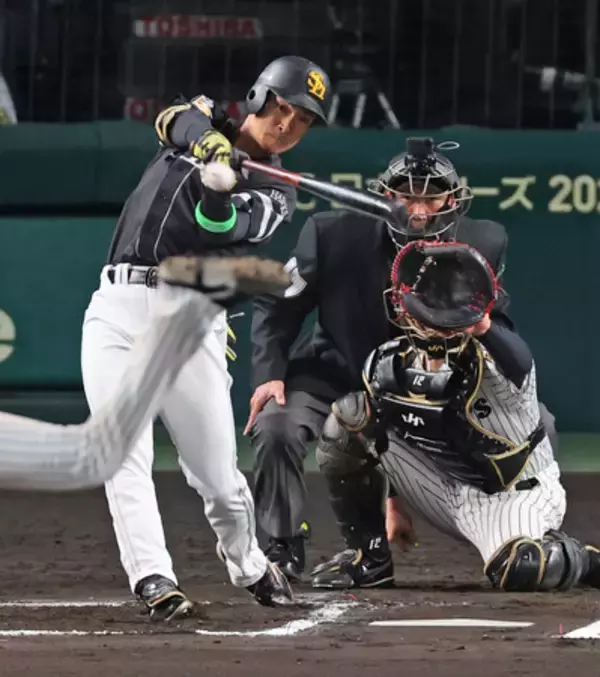 柳町が決勝打＝プロ野球日本シリーズ・ソフトバンク２―１阪神