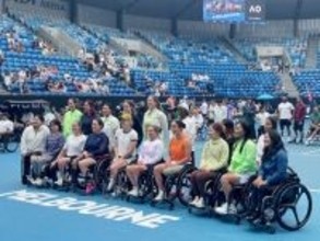 組み合わせ抽選会に出席した上地ら