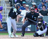 「二塁打を放つ村上　大リーグ」の画像1