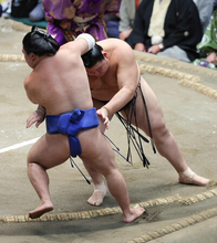 大の里、これが横綱＝難敵を圧倒、１敗堅持―大相撲秋場所