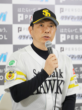 会見する小久保監督　プロ野球ＣＳ