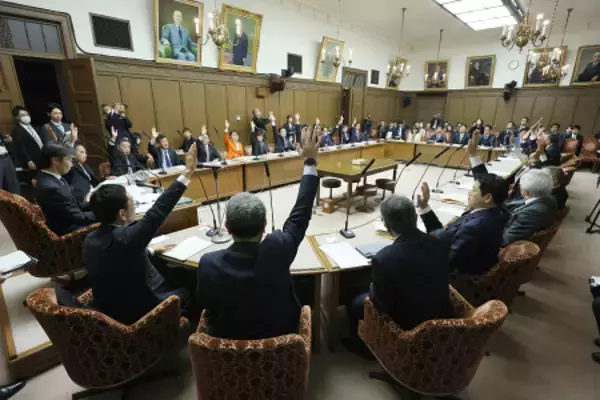 参院財政金融委員会