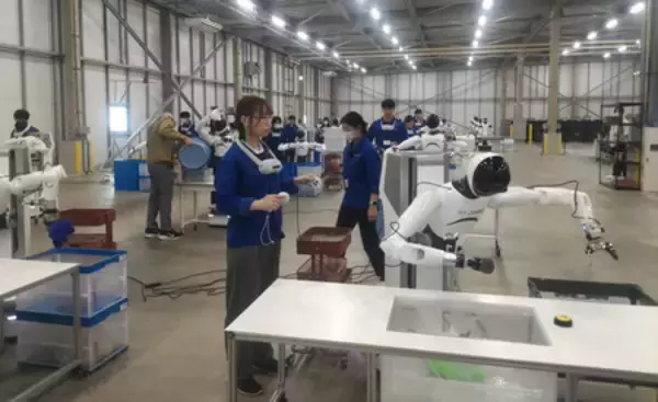 ツムラなど人型ロボット導入へタッグ＝ＡＩの「学校」が本格稼働