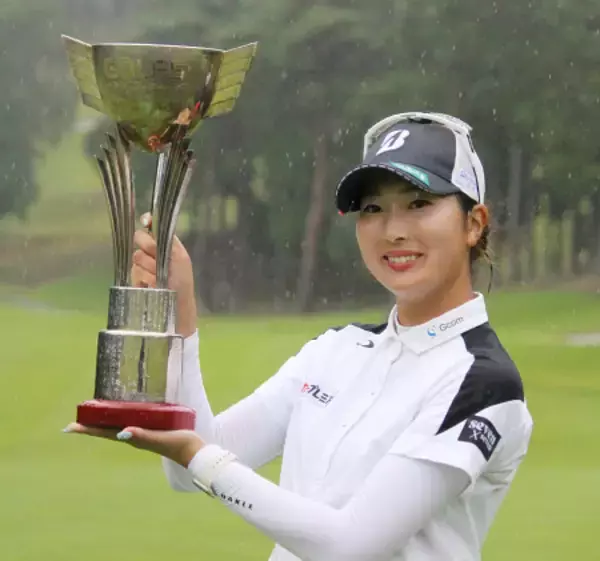 ２０歳福田萌維、ツアー初Ｖ