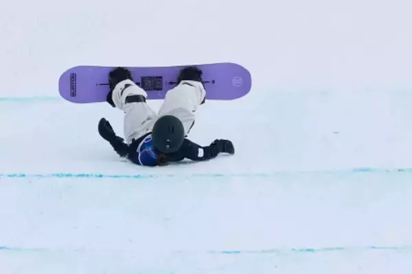 転倒する岩渕　五輪