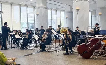 鹿児島県庁で県警音楽隊がコンサート