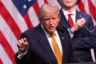 トランプ氏、非難から友好姿勢に一転