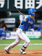 「二刀流」柴田、プロ初安打＝プロ野球・日本ハム