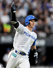 喜ぶ大塚　プロ野球