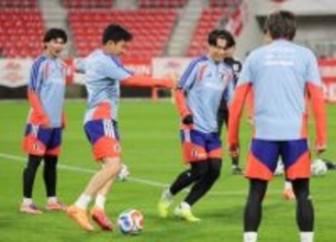 復帰の遠藤、決意新た＝期待背負い連勝誓う―サッカー日本代表