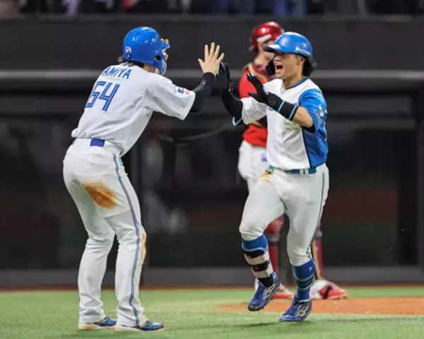細川、値千金の一発＝プロ野球・日本ハム