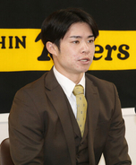 阪神の中野、倍以上の３億円＝及川は６年目で大台突破―プロ野球・契約更改