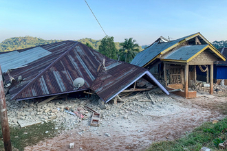 インドネシアでＭ７．７の地震