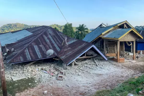 インドネシアでＭ７．７の地震