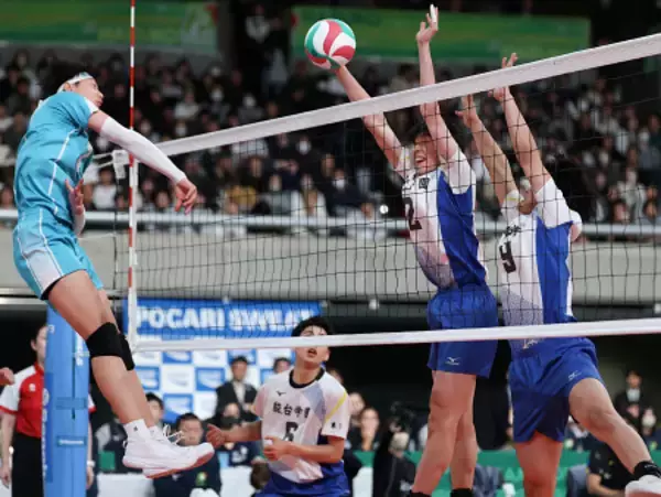 清風、東山が決勝へ　高校バレー