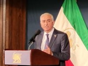 イランは「崩壊寸前」