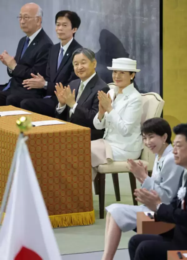 両陛下、昭和１００年式典に出席＝東京