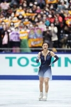 ガッツポーズする坂本