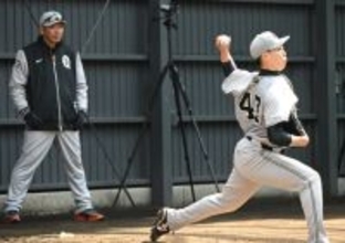 森田、首脳陣の前で２３１球＝プロ野球・巨人