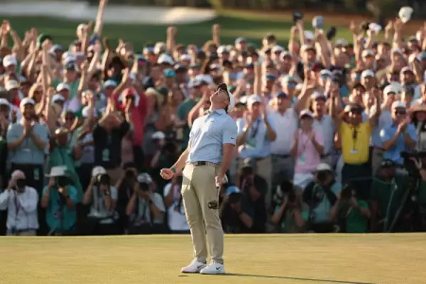 叫ぶマキロイ　マスターズゴルフ