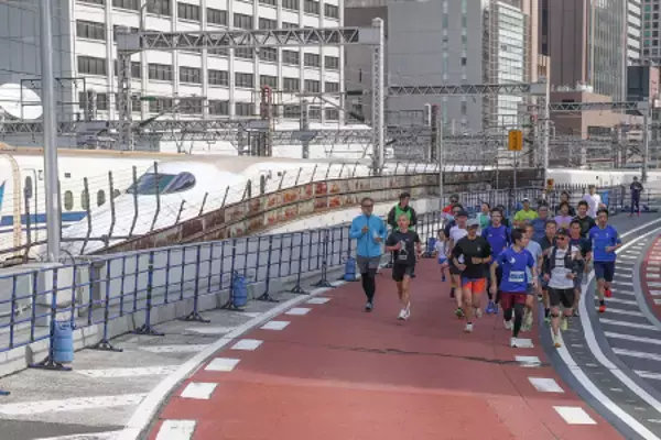 旧高速道路をランニング